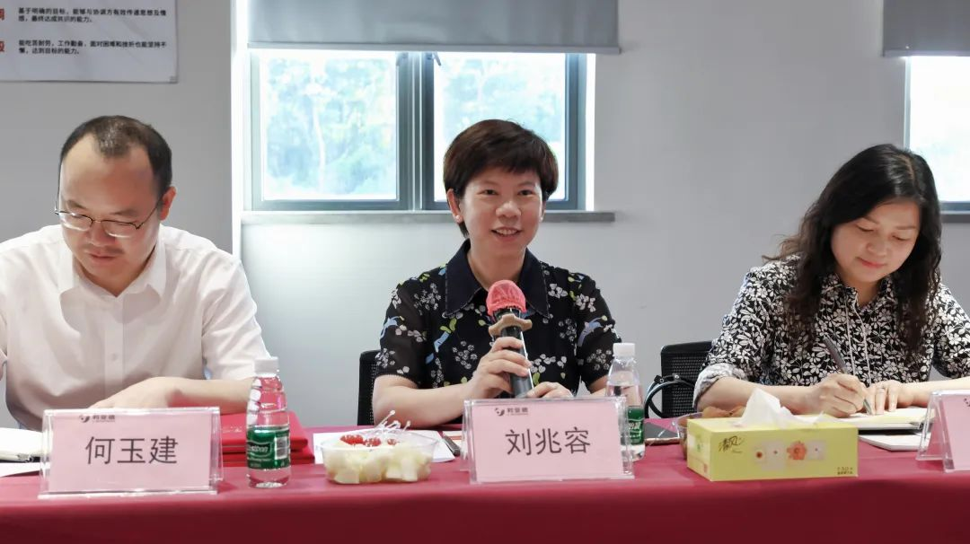 【爱体育】官网与成都市郫都区达成战略合作 推动成都影视城建设